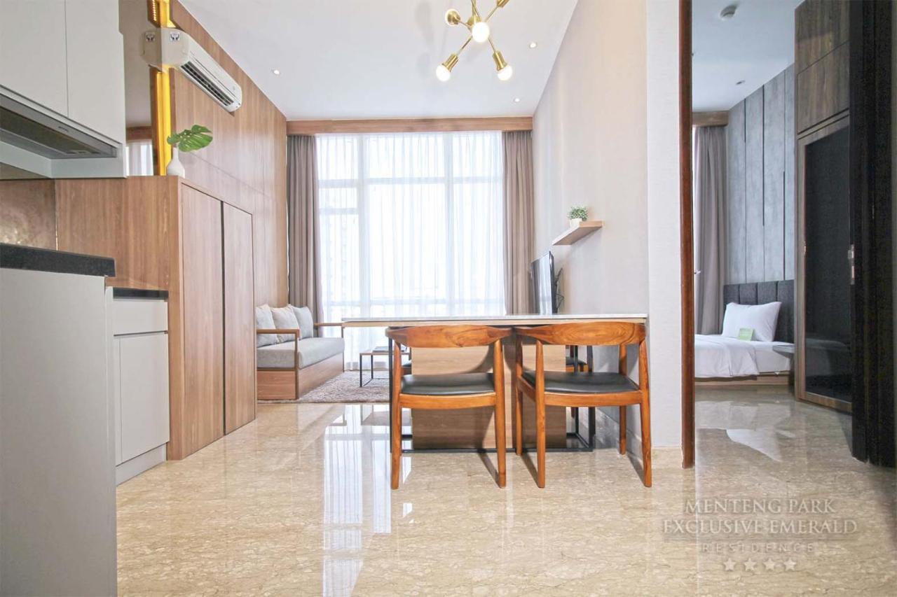 Menteng Park Exclusive Emerald Jakarta Exterior foto