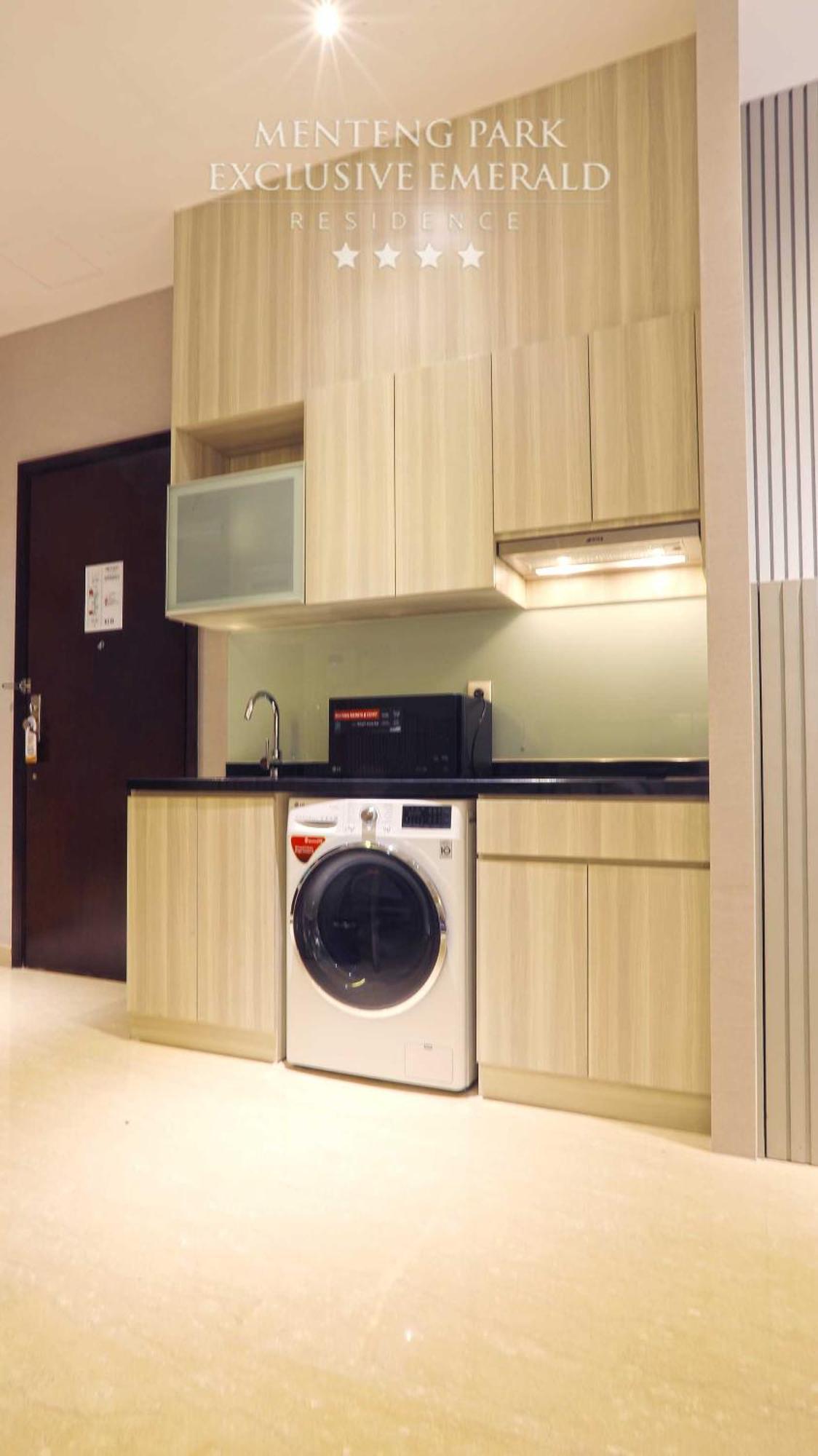 Menteng Park Exclusive Emerald Jakarta Exterior foto